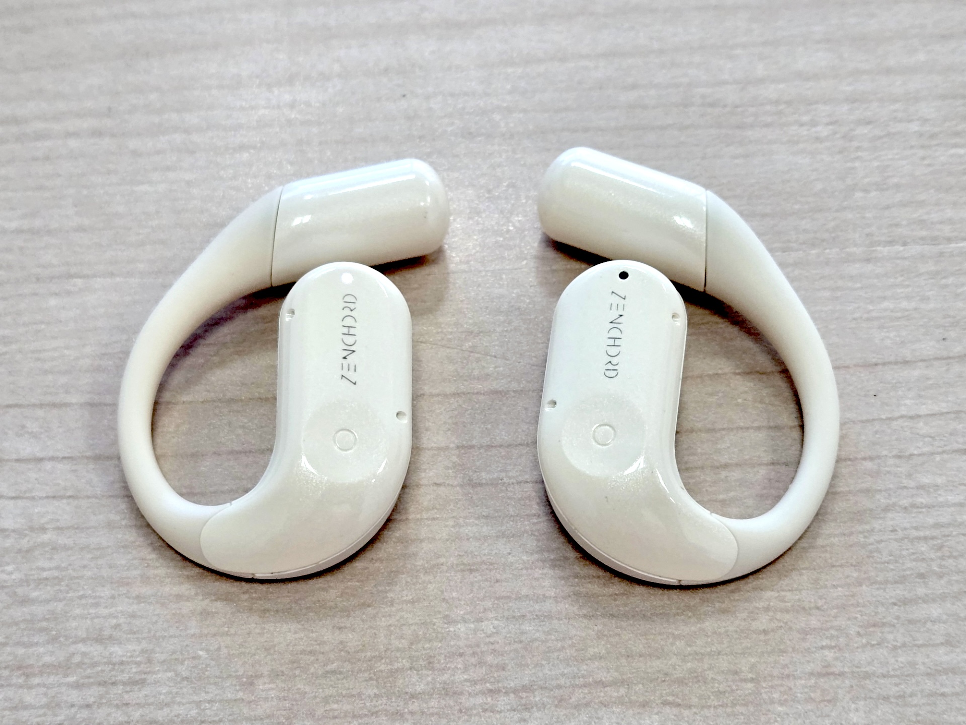 Nottaの技術を搭載した音声を録音して文字起こしや要約、翻訳ができる