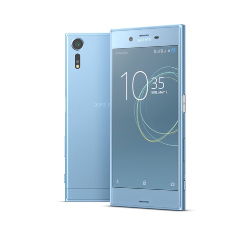 04_Xperia_XZs_blue_group
