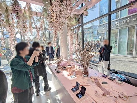 240315_motorola_popup_sakura_10_1200