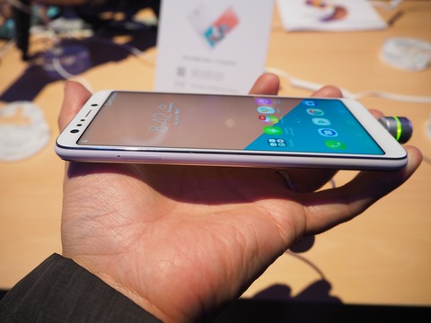 asus_zenfone5_lite_04