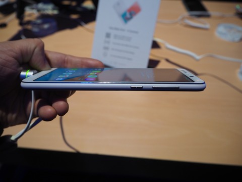 asus_zenfone5_lite_03