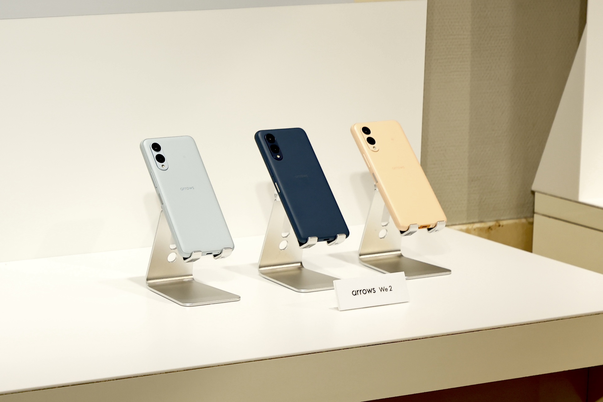 FCNT、5G対応スタンダードスマホ「arrows We2 M07」にAndroid 16へのOS