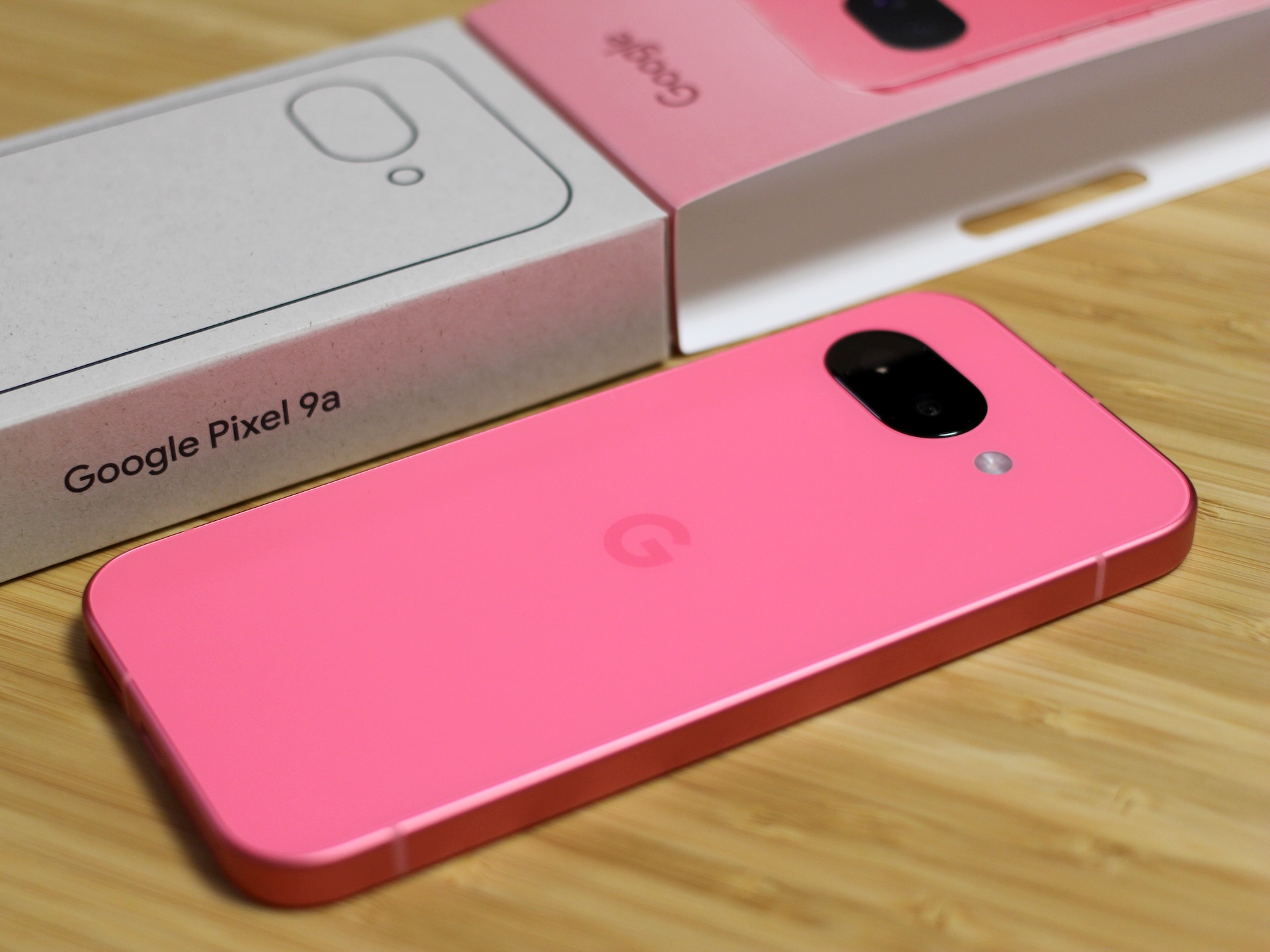 Google Pixel 9a ピンク 本体　（値下げ可） Amazon | Google Pixel 9a 128GB+8GB SIMフリー [Peony] * SIM FREE
