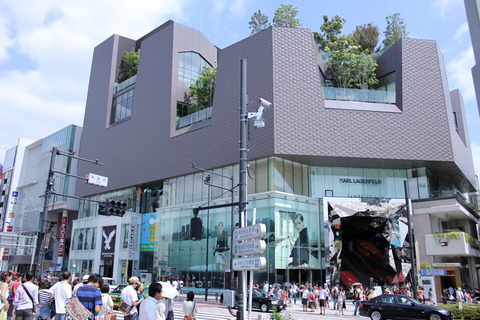 02_unicase_hajyuku_960
