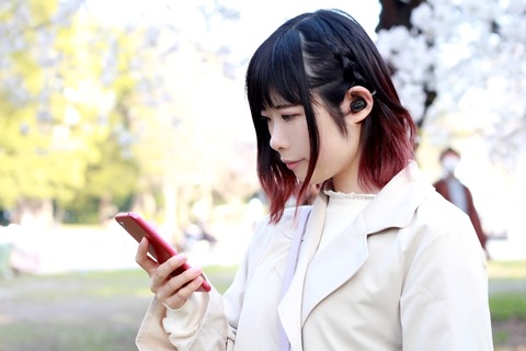 210322_EarFun_Free_Pro_01sayaka_1500
