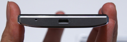 AQUOS CRYSTAL 305SH-009