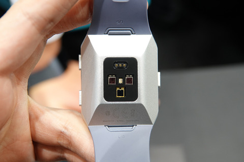 Fitbit-ionic-009