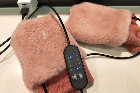 211111_usb_gloves_01_960