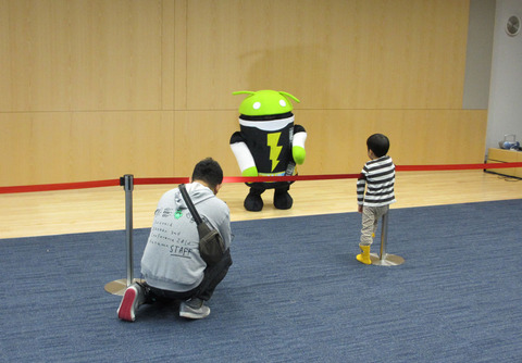 ドロイドダンスにちびっこも