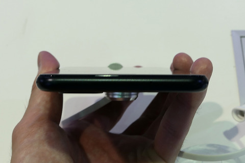 asus-zenfone3zoom-ze553kl_06