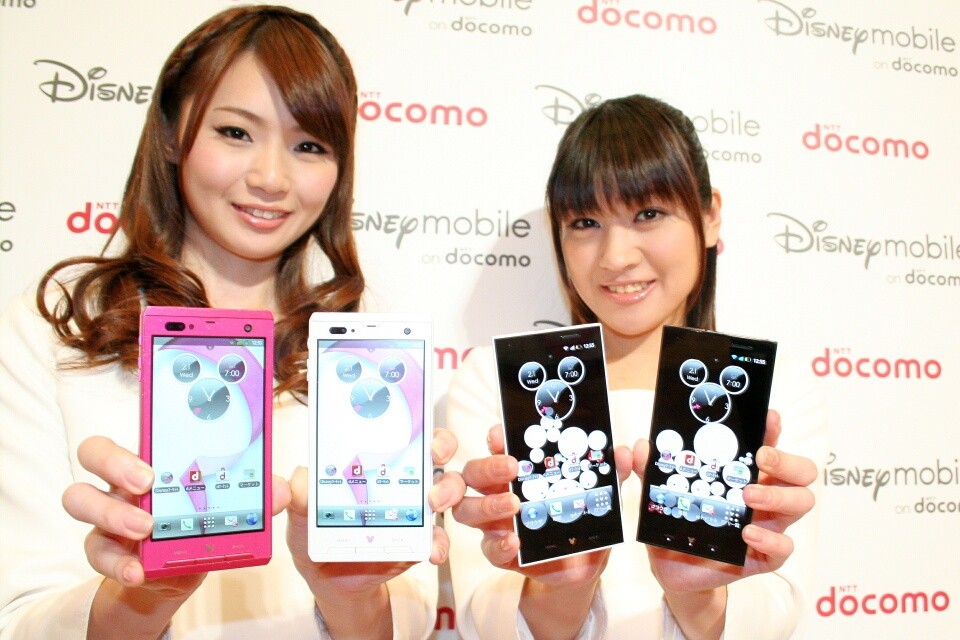 NTTドコモ、ディズニーと連携した新ブランド「Disney Mobile on docomo
