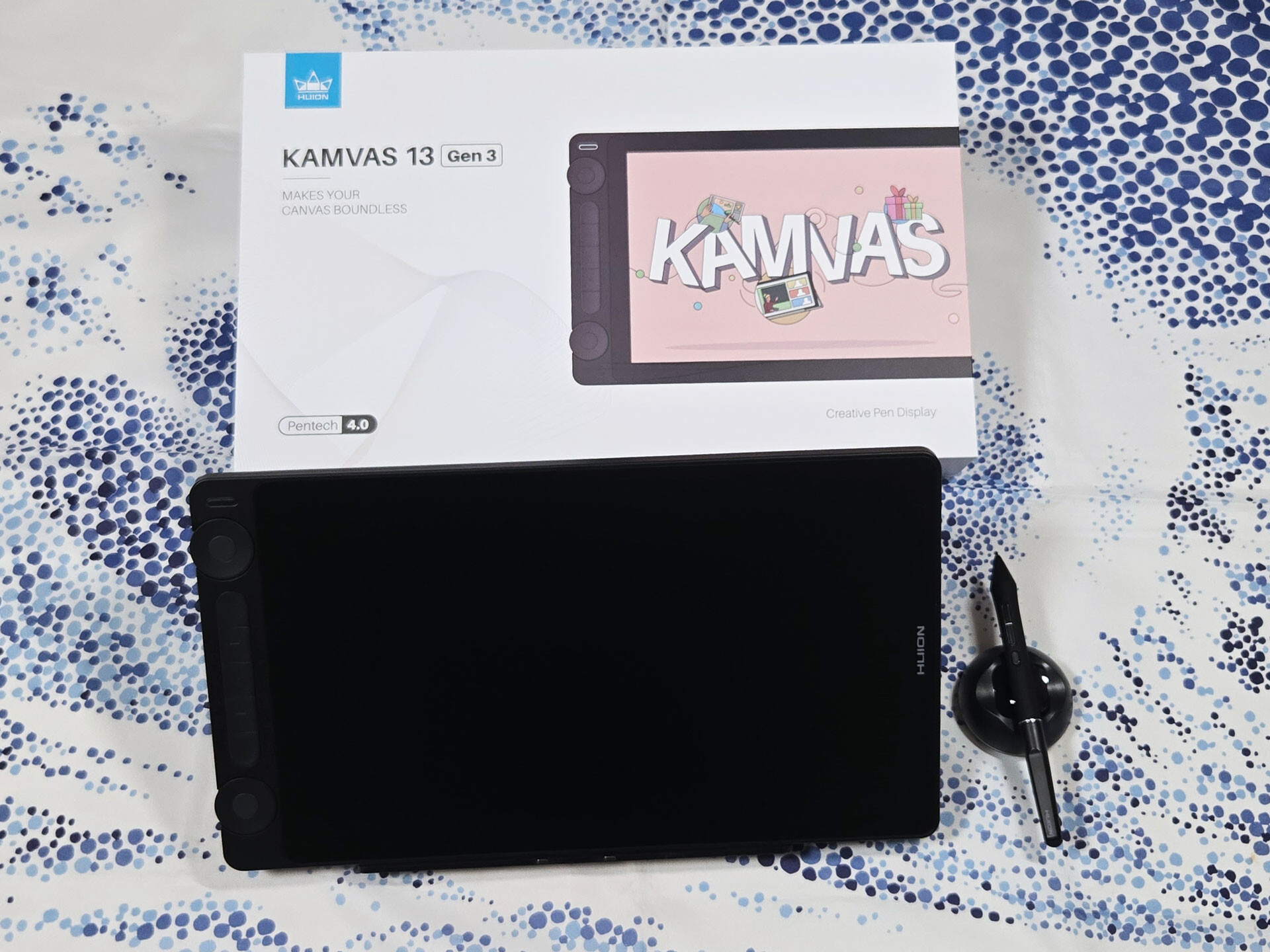 初心者にもオススメな4万円程度の液晶ペンタブレット「Huion Kamvas 13