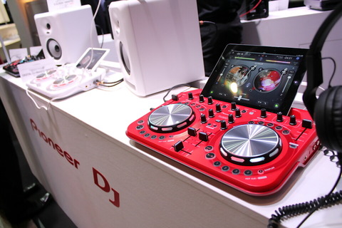131001_ceatec_pioneer_02_960